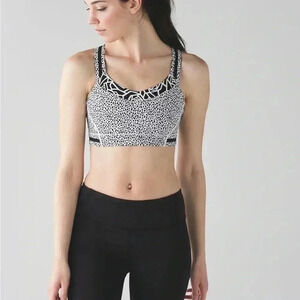 Lululemon Rack Pack Bra  Miss Mosaic White / Posey Black White / Black 4